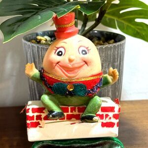 Vintage Humpty Dumpty Ornament Sitting On A Wall Plastic Mold 1960 Nursery